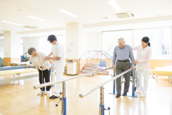 整形外科クリニックのリハビリ室
